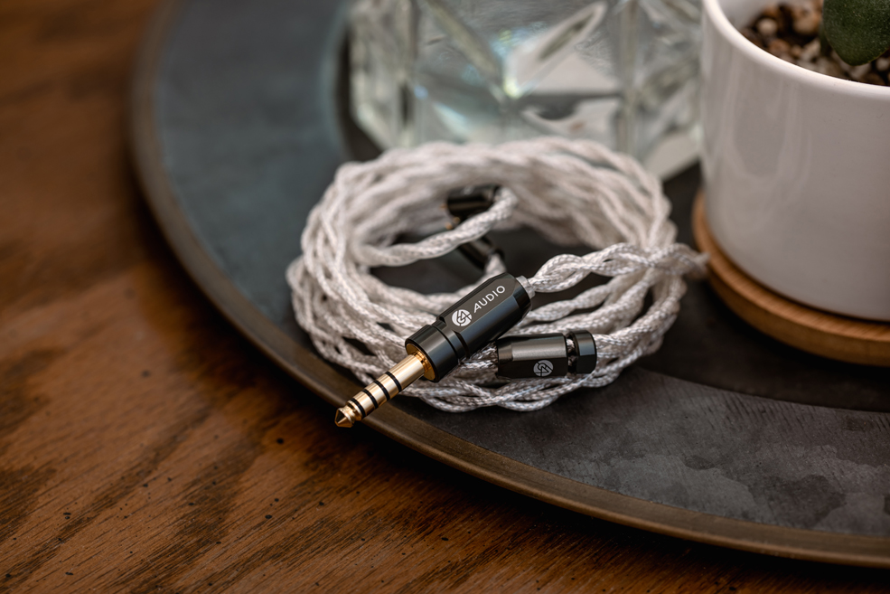 イヤホン 64AUDIO Shielded Silver-Core Cable 4.4 61fn-7uFvxL._UF350,350_QL50_.jpg